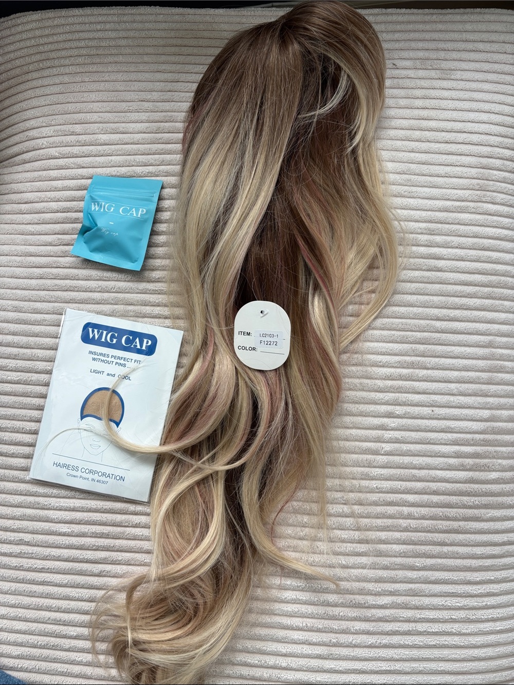 NWT Blonde Long Wavy Women's Wig with Bangs - Natural-Look Blonde